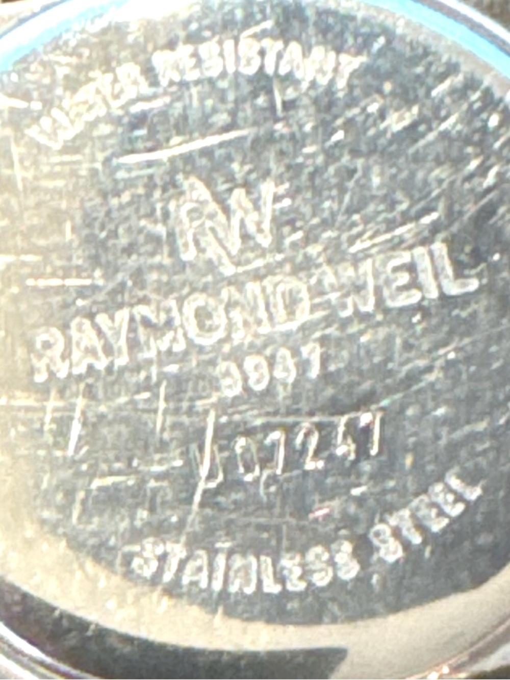 Raymond Weil Silver and Gold Women's Watch with date - Picture 3 of 3